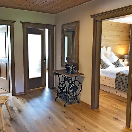 Meusburger Apartment *